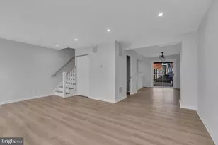 222 N Auburn Dr, Sterling, VA 20164 - Photo 4