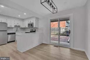 222 N Auburn Dr, Sterling, VA 20164 - Photo 6