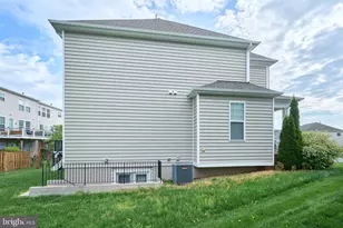 24887 Coventry Grove Ct, Chantilly, VA 20152 - Photo 18