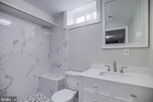 203 Keyes Ct, Sterling, VA 20164 - Photo 6