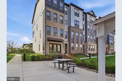 46037 Woodpecker Square, Sterling, VA 20165 - Photo 2