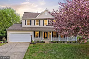 112 Locust Grove Dr, Purcellville, VA 20132 - Photo 2