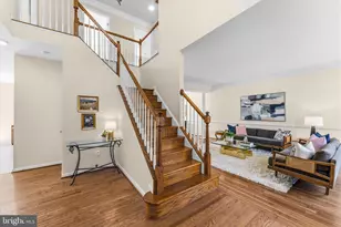 47187 Brasswood Pl, Potomac Falls, VA 20165 - Photo 2