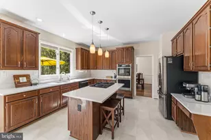 47187 Brasswood Pl, Potomac Falls, VA 20165 - Photo 6