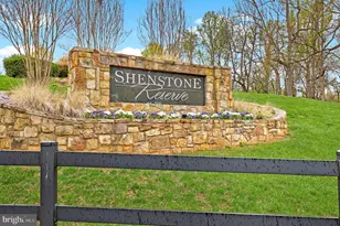 17926 Skip Away Ct, Leesburg, VA 20175 - Photo 2