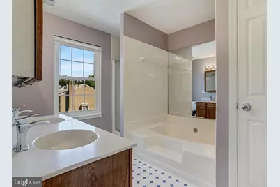 219 Beacon Drive, Sterling, VA 20164 - Photo 10