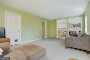 219 Beacon Dr, Sterling, VA 20164 - Photo 14