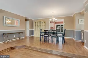 219 Beacon Dr, Sterling, VA 20164 - Photo 4