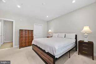21630 Hawksbill High Cir, Sterling, VA 20164 - Photo 26