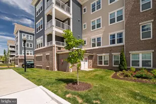21630 Hawksbill High Cir, Sterling, VA 20164 - Photo 50