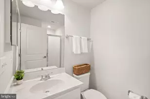 43197 Halkett Sq, Ashburn, VA 20148 - Photo 8