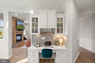 41960 Barnsdale View Ct, Ashburn, VA 20148 - Photo 16