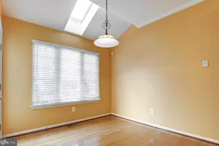 25859 Kirkwood Square, Chantilly, VA 20152 - Photo 18