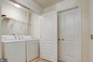 25859 Kirkwood Square, Chantilly, VA 20152 - Photo 28