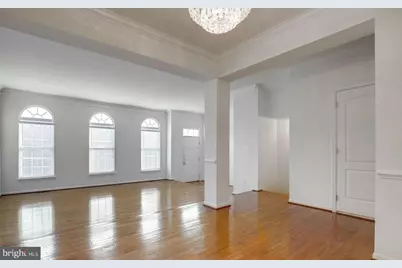 25859 Kirkwood Square, Chantilly, VA 20152 - Photo 2