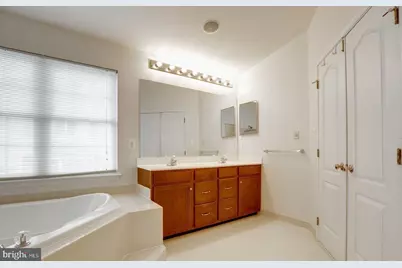 25859 Kirkwood Square, Chantilly, VA 20152 - Photo 26