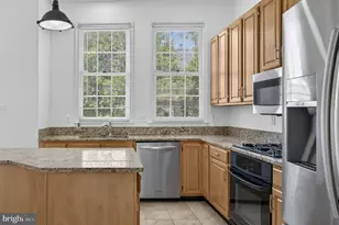 47697 Whirlpool Square, Sterling, VA 20165 - Photo 12
