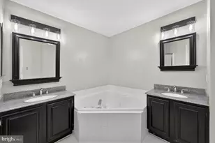 47697 Whirlpool Square, Sterling, VA 20165 - Photo 24
