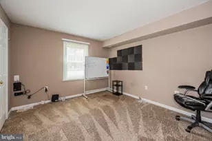 110 Westwick Ct, Sterling, VA 20165 - Photo 16