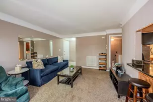 110 Westwick Ct, Sterling, VA 20165 - Photo 6