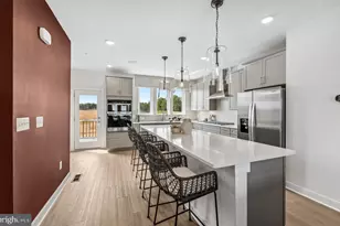 42609 Black Angus Dr, Ashburn, VA 20148 - Photo 2