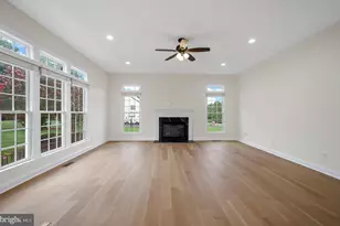 27556 Paddock Trail Pl, Chantilly, VA 20152 - Photo 32