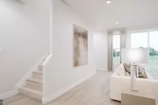 1 Picasso Square, Ashburn, VA 20148 - Photo 32