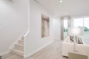 1 Picasso Square, Ashburn, VA 20148 - Photo 12