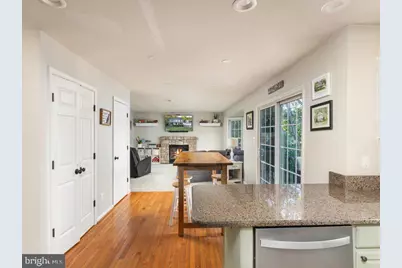 209 E A Street, Purcellville, VA 20132 - Photo 18