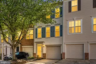 43153 Huntsman Square, Broadlands, VA 20148 - Photo 2