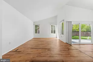 101 Hopeland Ln, Sterling, VA 20164 - Photo 18