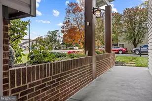 101 Hopeland Ln, Sterling, VA 20164 - Photo 8