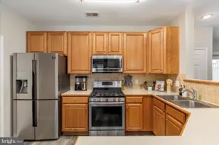 20227 Macglashan Terrace, Ashburn, VA 20147 - Photo 10