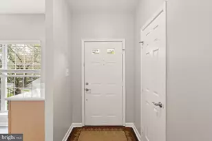 303 Rangers Way SE, Leesburg, VA 20175 - Photo 4