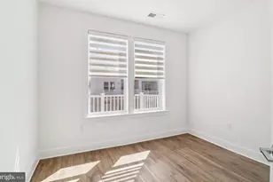 19814 Lavender Dust Sq, Ashburn, VA 20147 - Photo 18