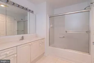 19365 Cypress Ridge Terrace, Leesburg, VA 20176 - Photo 4