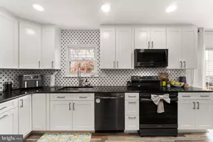 19 Jermyn Ct, Sterling, VA 20165 - Photo 18