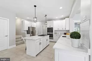 19925 Interlachen Cir, Ashburn, VA 20147 - Photo 18