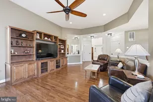 704 Godfrey Ct SE, Leesburg, VA 20175 - Photo 16