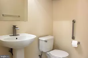 42856 Golf View Dr, Chantilly, VA 20152 - Photo 10