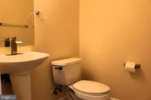 42856 Golf View Dr, Chantilly, VA 20152 - Photo 4