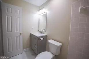 20581 Crestmont Terrace, Sterling, VA 20165 - Photo 32