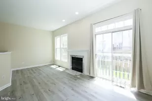 20581 Crestmont Terrace, Sterling, VA 20165 - Photo 10