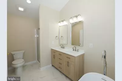 20581 Crestmont Terrace, Sterling, VA 20165 - Photo 24