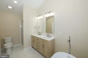 20581 Crestmont Terrace, Sterling, VA 20165 - Photo 24