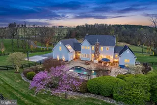 15718 Old Waterford Rd, Paeonian Springs, VA 20129 - Photo 2