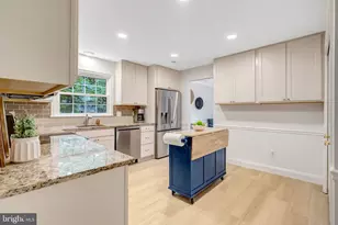 6 West Ct, Sterling, VA 20165 - Photo 18
