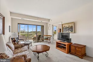 19375 Cypress Ridge Terrace, Leesburg, VA 20176 - Photo 8