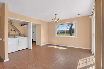 19 Regis Circle, Sterling, VA 20164 - Photo 8