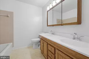 1016 Brixton Ct, Sterling, VA 20164 - Photo 22